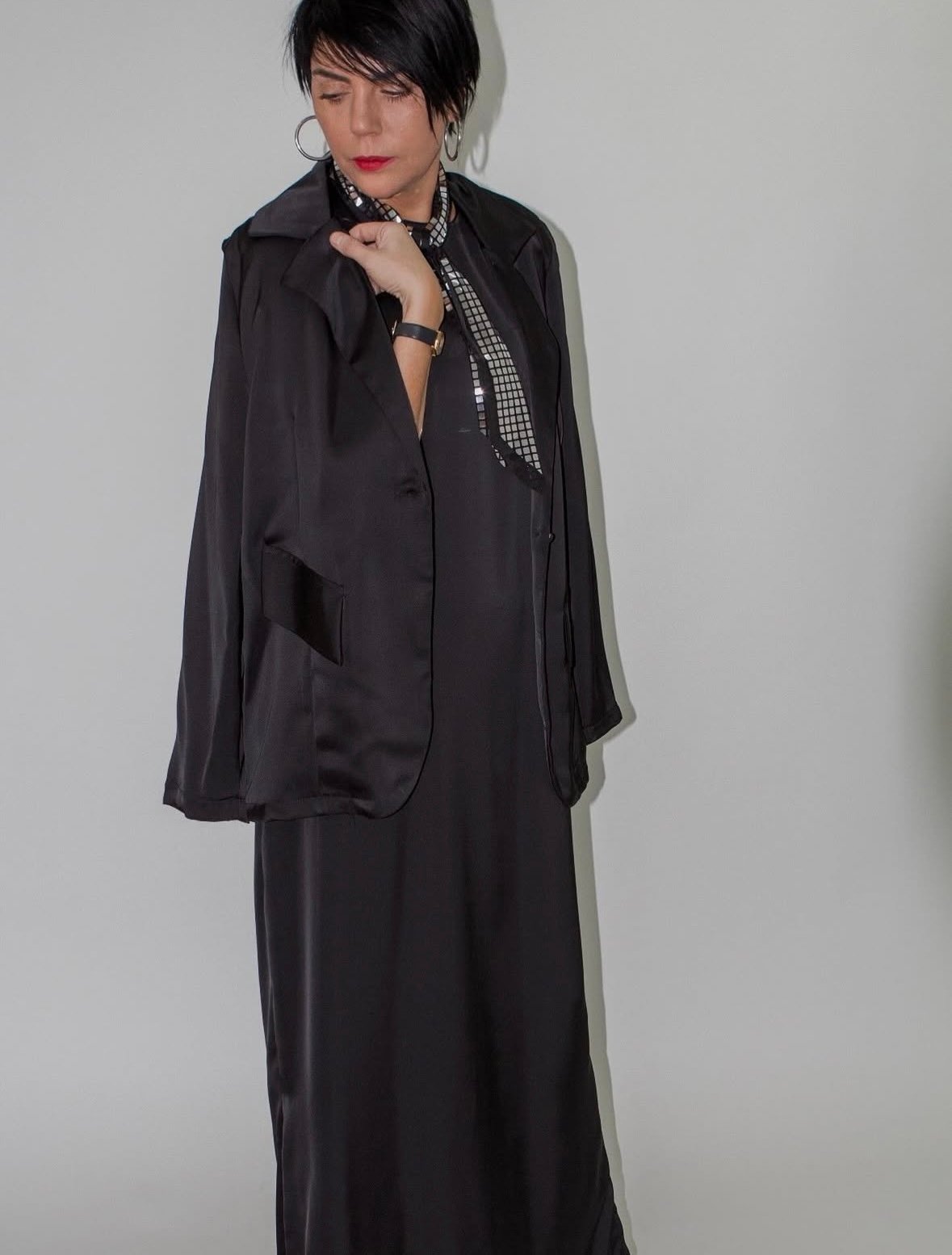 סוד הקבלה - שמלת סאטן